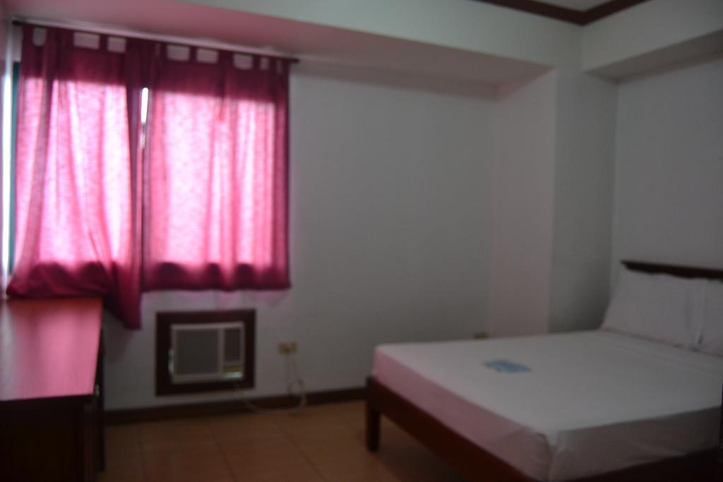 Isabelle Royale Paranaque Paranaque City Εξωτερικό φωτογραφία